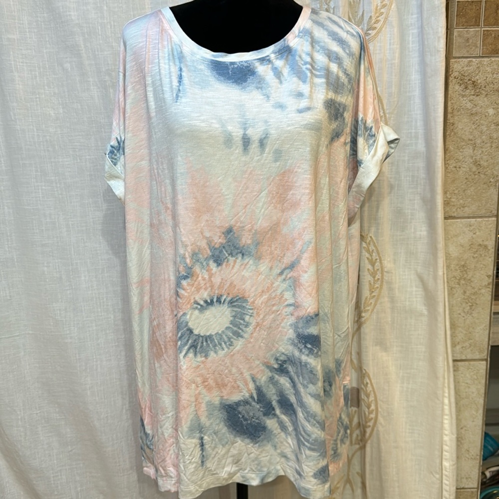 LULAROE Leah tunic